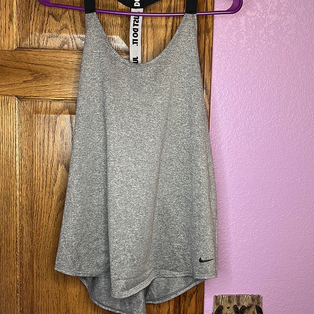 Nike tank top size large